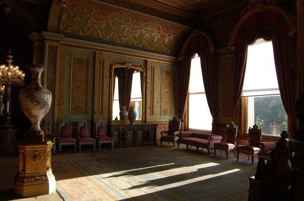 Внутренние комнаты Дворца Бейлербейи в Стамбуле
