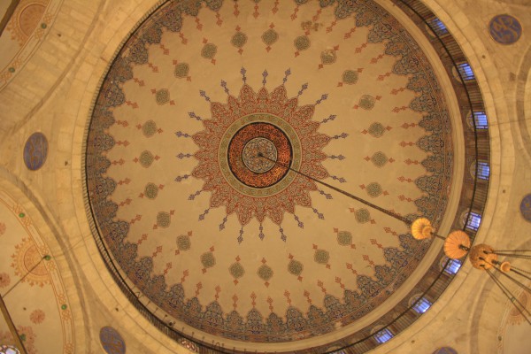 Купол мечети султана Эйюпа в Стамбуле