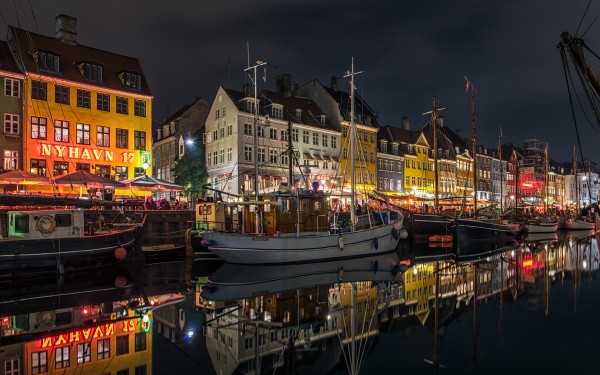 Ночная подсветка гавани в Копенгагене